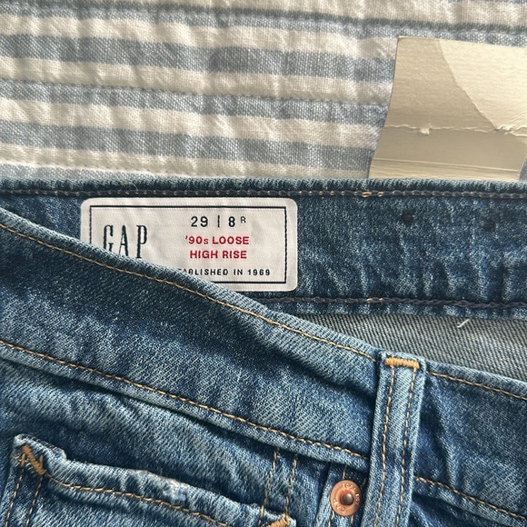 Gap new jeans - Picture 2 of 5